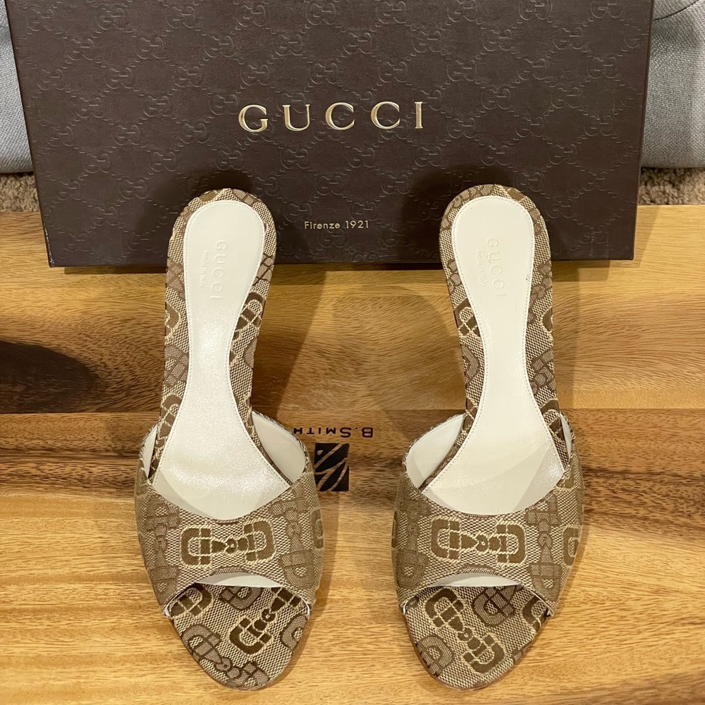 Gucci - T. Morsetto Jacquard - Kitten Heel Mules - Beige / Ebony